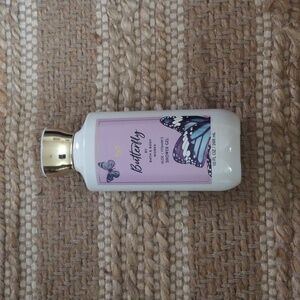 🌿 Bath & Body Works Butterfly Shower Gel